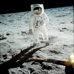 La misión Apolo 11 consiguió que un ser humano caminara sobre la Luna el 21 de julio de 1969