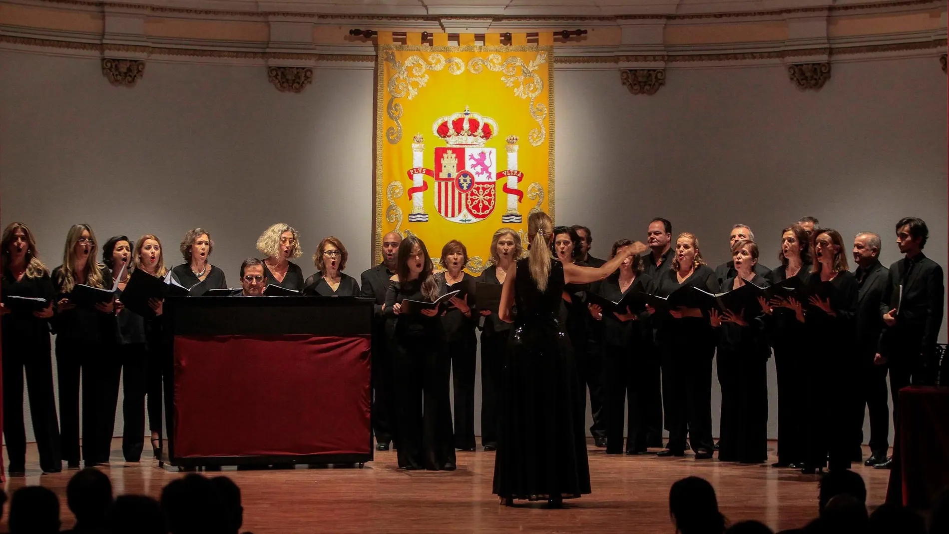 La apertura del acto protagonizada por el Coro del Colegio de Arquitectos de Sevilla / Foto: Manolo Olmedo
