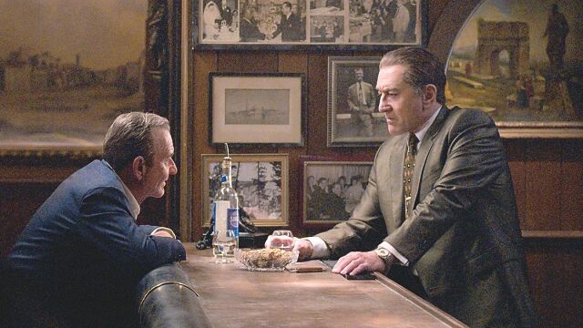 Robert De Niro y Joe Pesci en una de las escenas de «El irlandés»