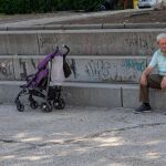 “La salud física y emocional de los abuelos debe primar sobre toda necesidad familiar o personal de los padres, porque los abuelos merecen tener un vejez digna con una calidad de vida acorde a su estado físico y mental”, asegura el psicólogo.