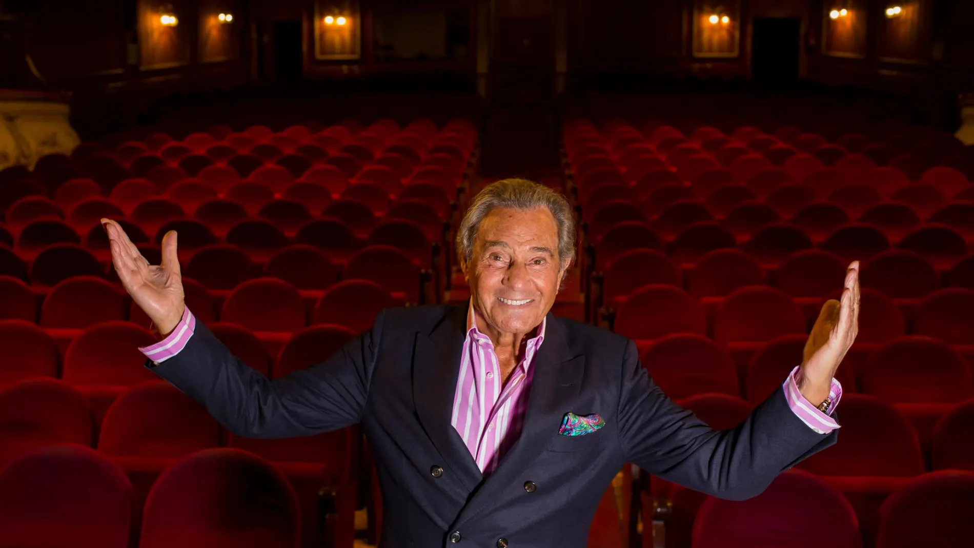 Arturo Fernandez en el Teatro Olympia de Valencia, en 2016. Alberto R. Roldan