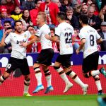 Parejo celebra el gol del empate del Valencia