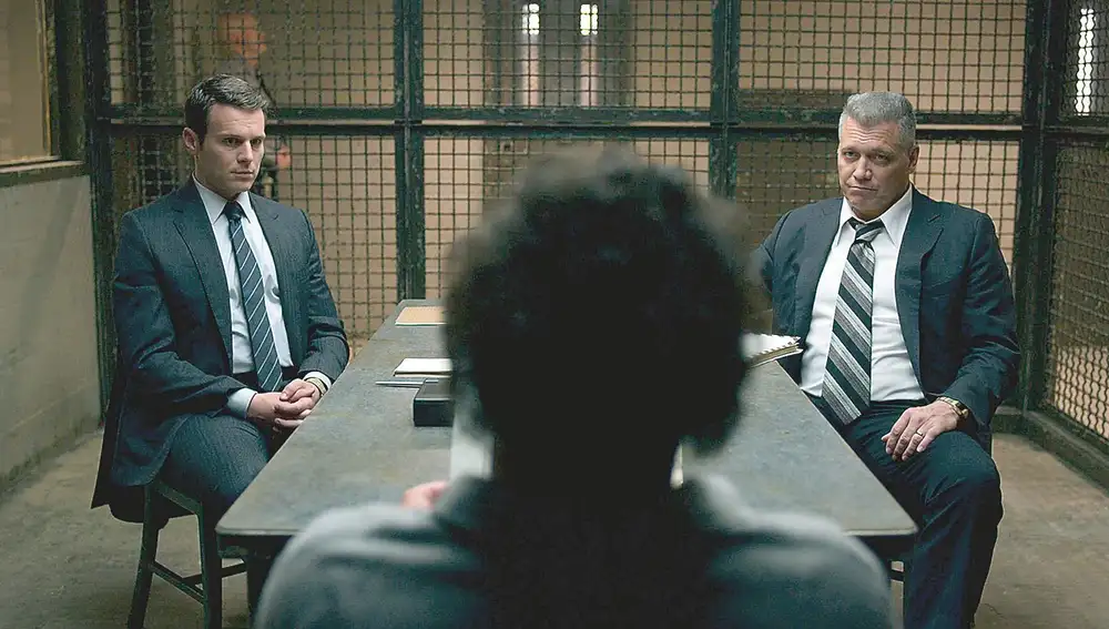 Una de las escenas de la segunda temporada de «Mindhunter» durante un interrogatorio a un asesino