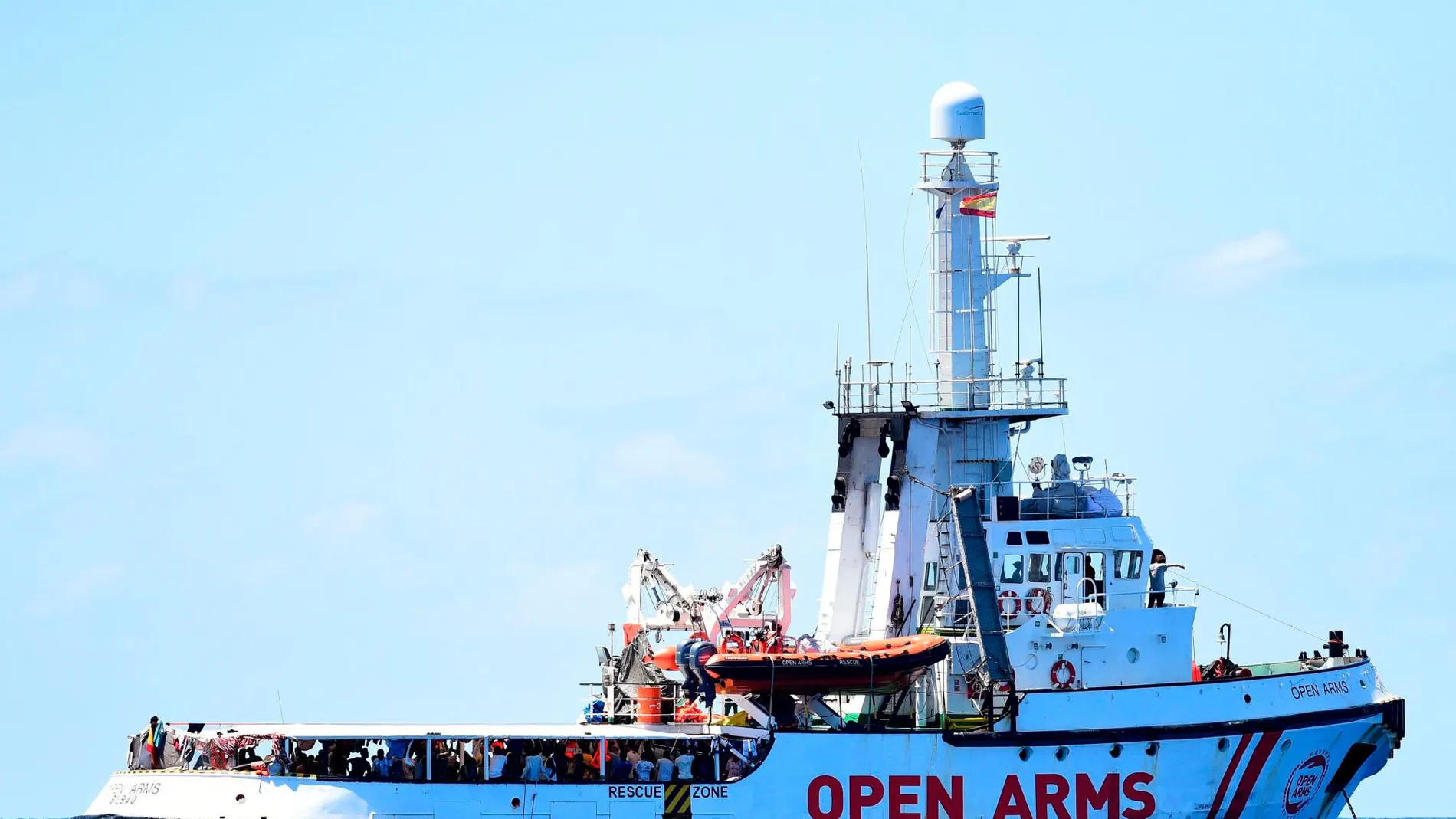 El “Open Arms” cerca de Lampedusa/ REUTERS