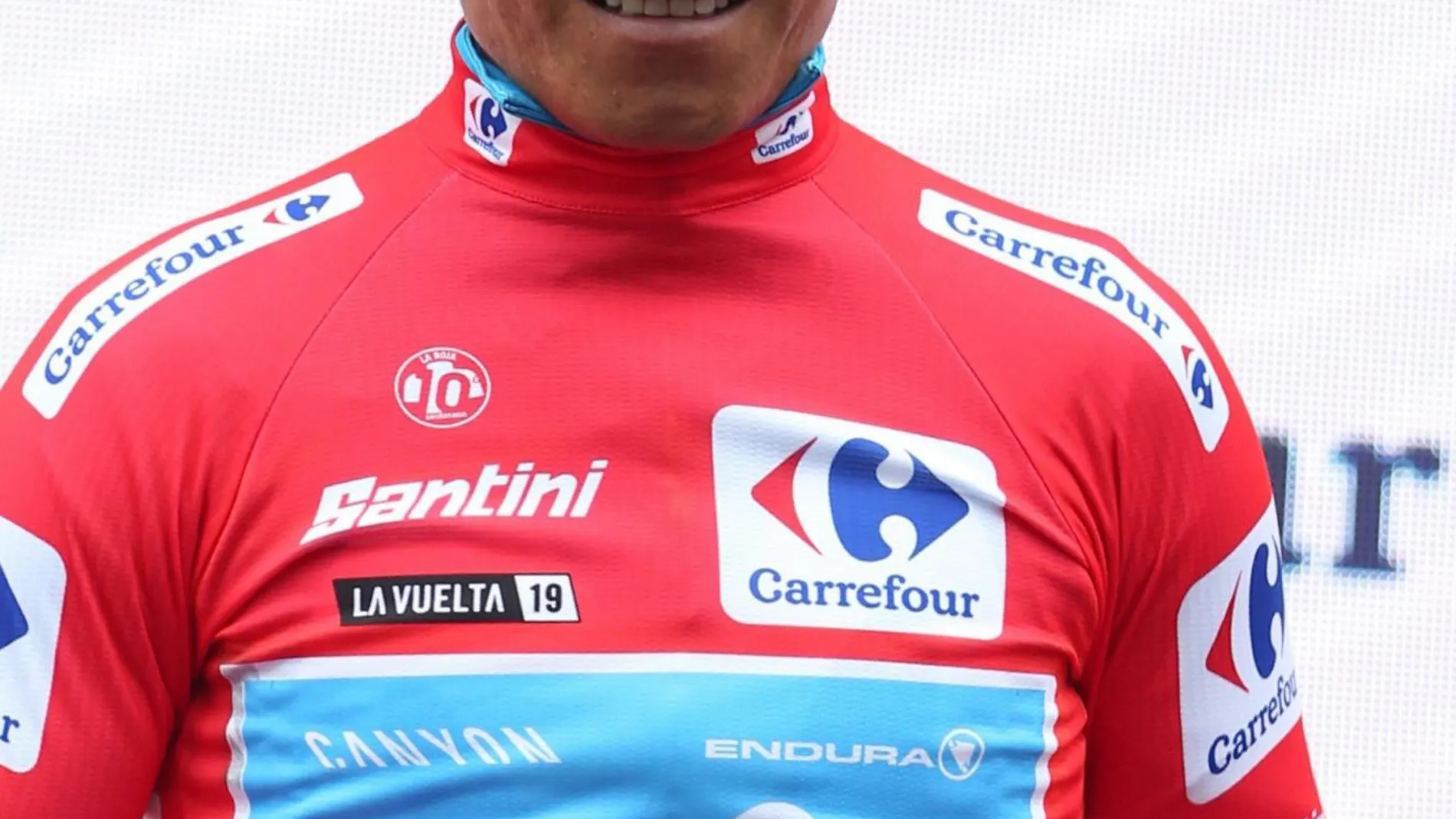 Nairo Quintana, con el maillot rojo de líder de la Vuelta