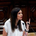 La portavoz de Ciudadanos Lorena Roldán durante una de sus intervenciones durante el pleno del Parlament en el que se celebra un debate general sobre propuestas para la "Cataluña real"impulsado por el grupo de Ciudadanos.