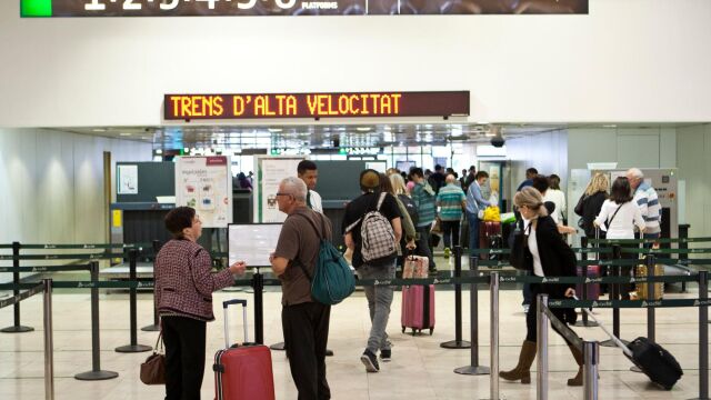 Imagen de los accesos al AVE en la estación de Sants
