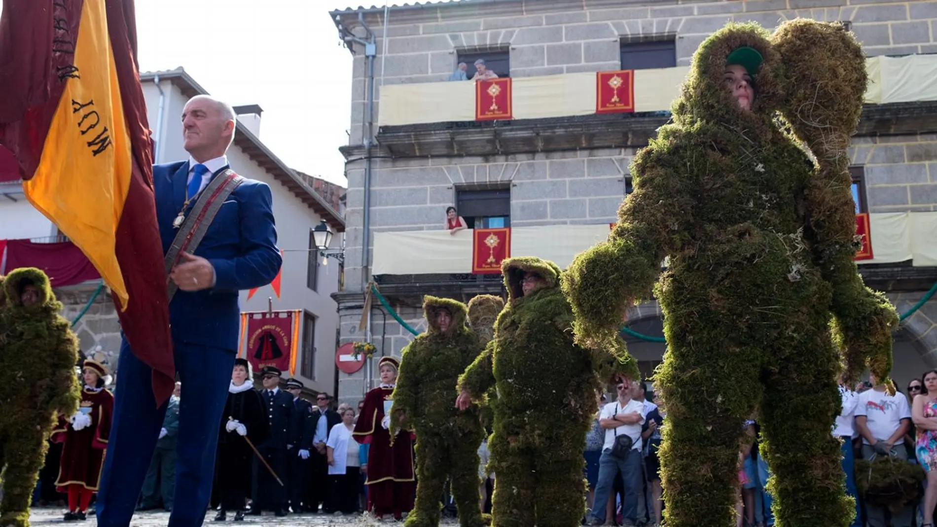 Procesión del Corpus Christi y desfile de los Hombres de Musgo en la localidad salmantina de Béjar, declarado este año Fiesta de Interés Turístico Internacional