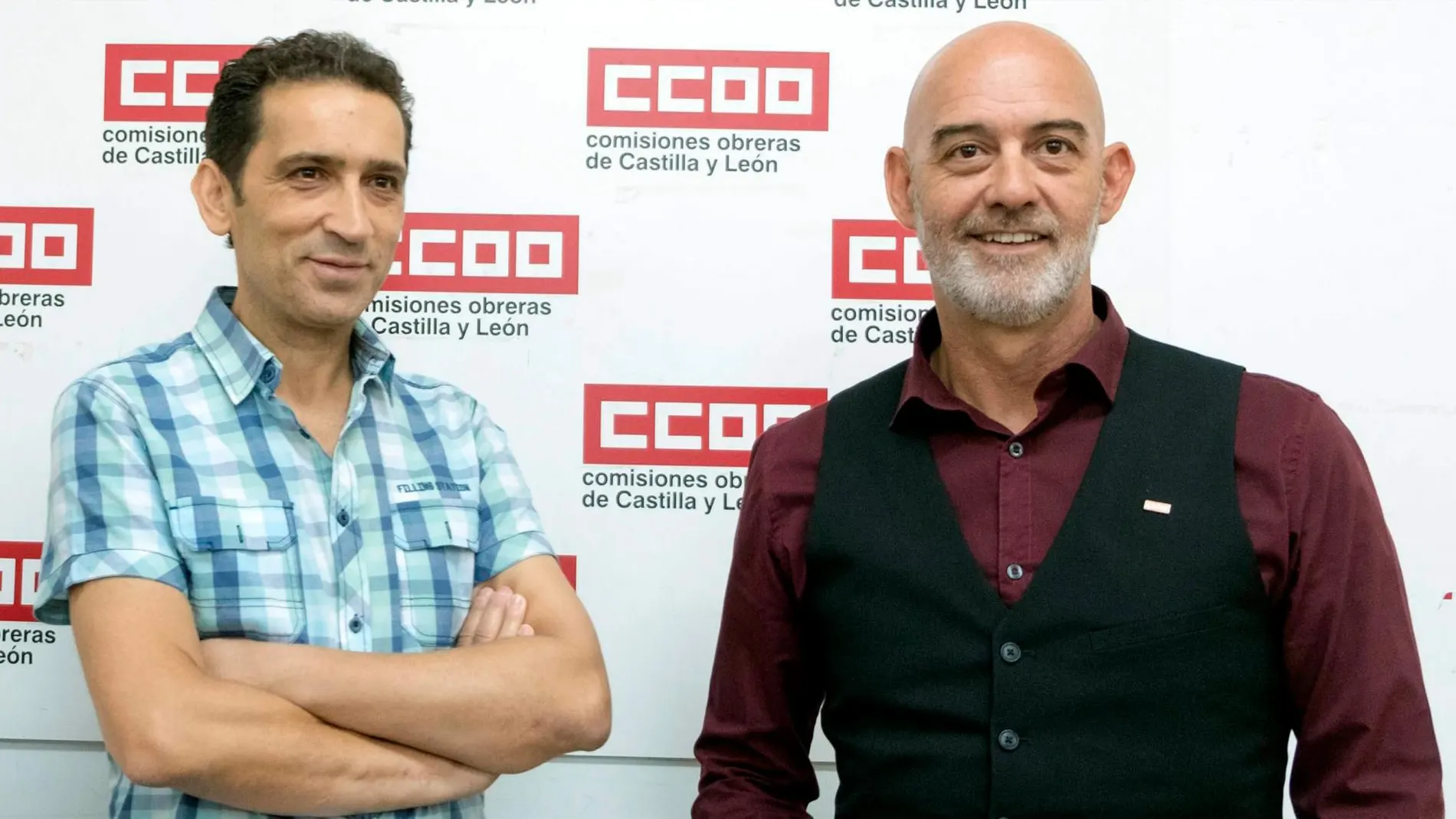 El líder regional de CCOO, Vicente Andrés, junto a Emilio Pérez, secretario provincial del sindicato en Salamanca