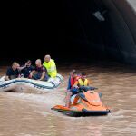 El rescate fue complicado debido al embolsamiento de agua. EFE