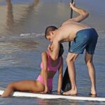 Aitana y Miguel Bernardeau derrochan amor y estilo en Ibiza