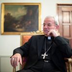 El Vaticano desautoriza a Monseñor Renzo Fratini, que acusó al Gobierno de “resucitar” a Franco