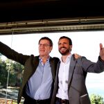 Pablo Casado junto a Alberto Núnez Feijoo hoy en La Coruña/EFE