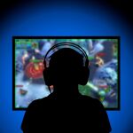 Los videojuegos serían más un refugio que algo negativo para los jóvenes, según un estudio
