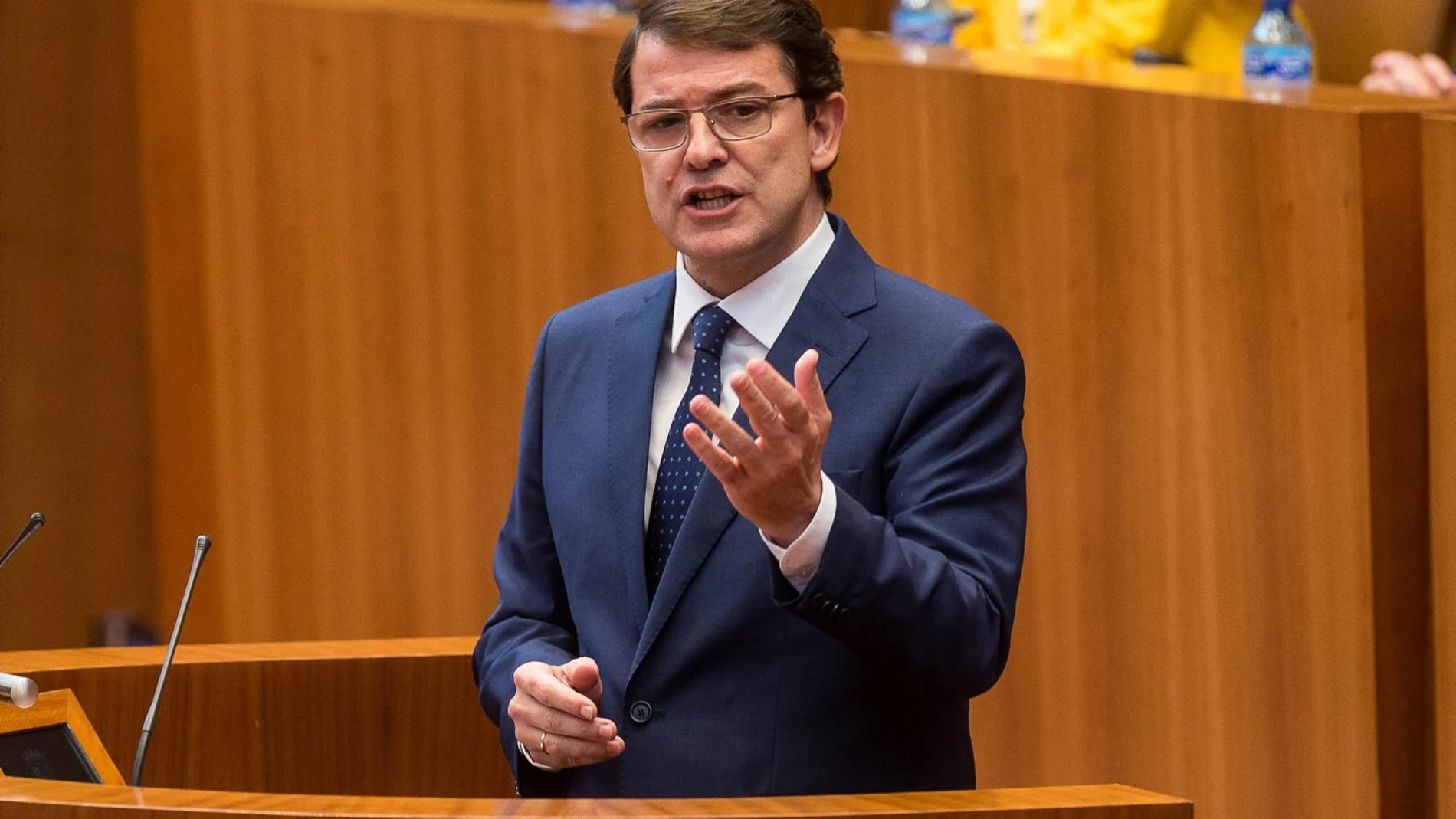 El presidente Alfonso Fernández Mañueco expondrá en Madrid los ejes de su Gobierno, como ya ha hecho en las Cortes