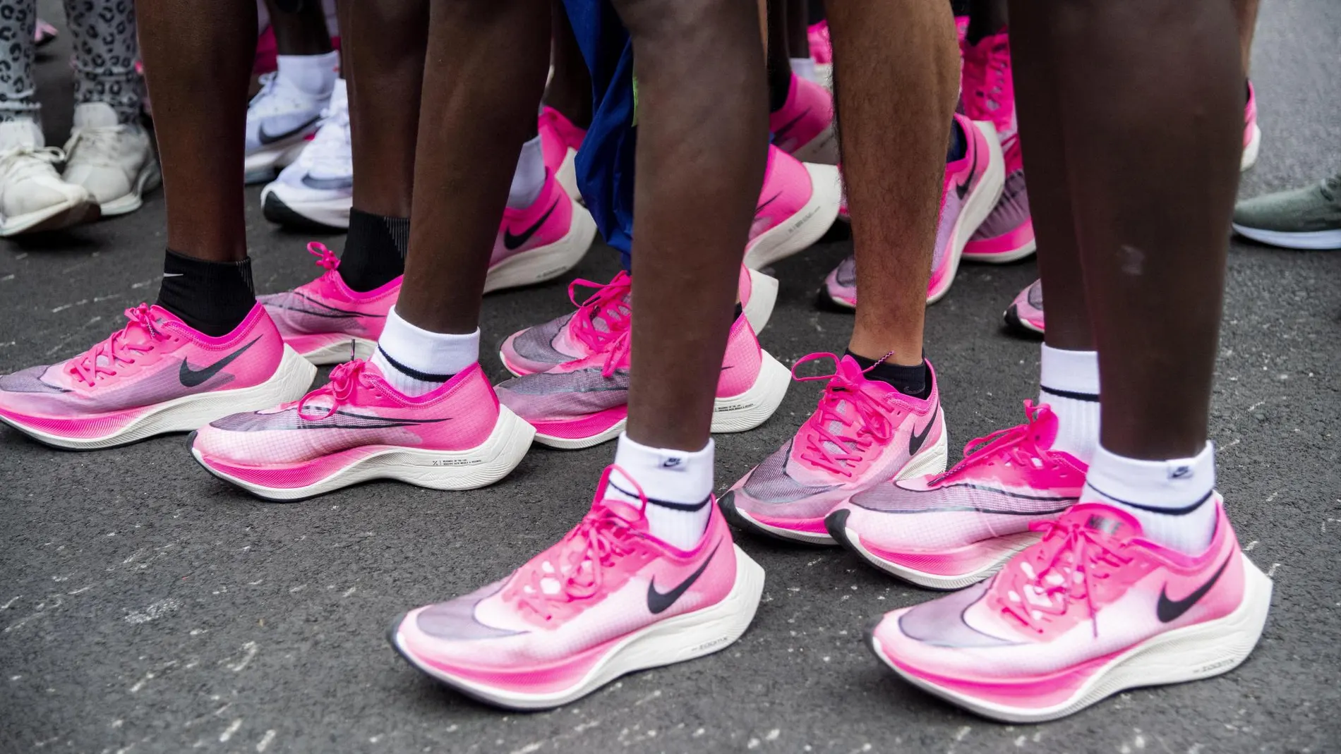 [Vienna (Austria), 12/10/2019.- A view of pacemakers wearing pink shoes after the INEOS 1:59]