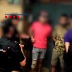 Los Policías durante las identificaciones/Policía Nacional