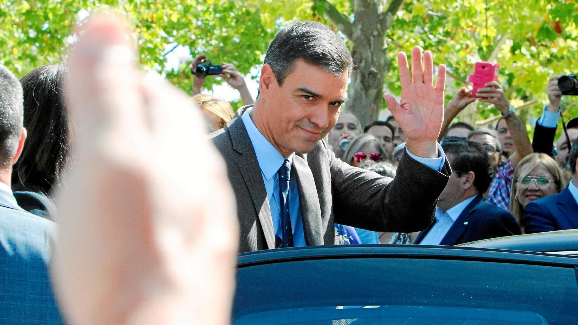 El presidente del Gobierno en funciones, Pedro Sánchez, ayer a su llegada a la inauguración de la Feria de Zafra (Badajoz)