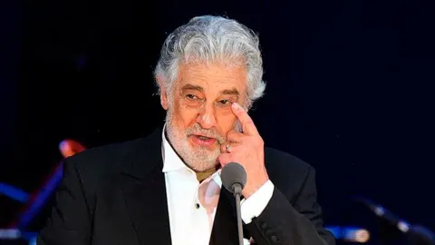 La amarga retirada del Metropolitan de Plácido Domingo