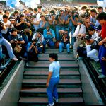 El 5 de julio de 1984, Diego Maradona (en la imagen) llegó a Nápoles como un fichaje estrella