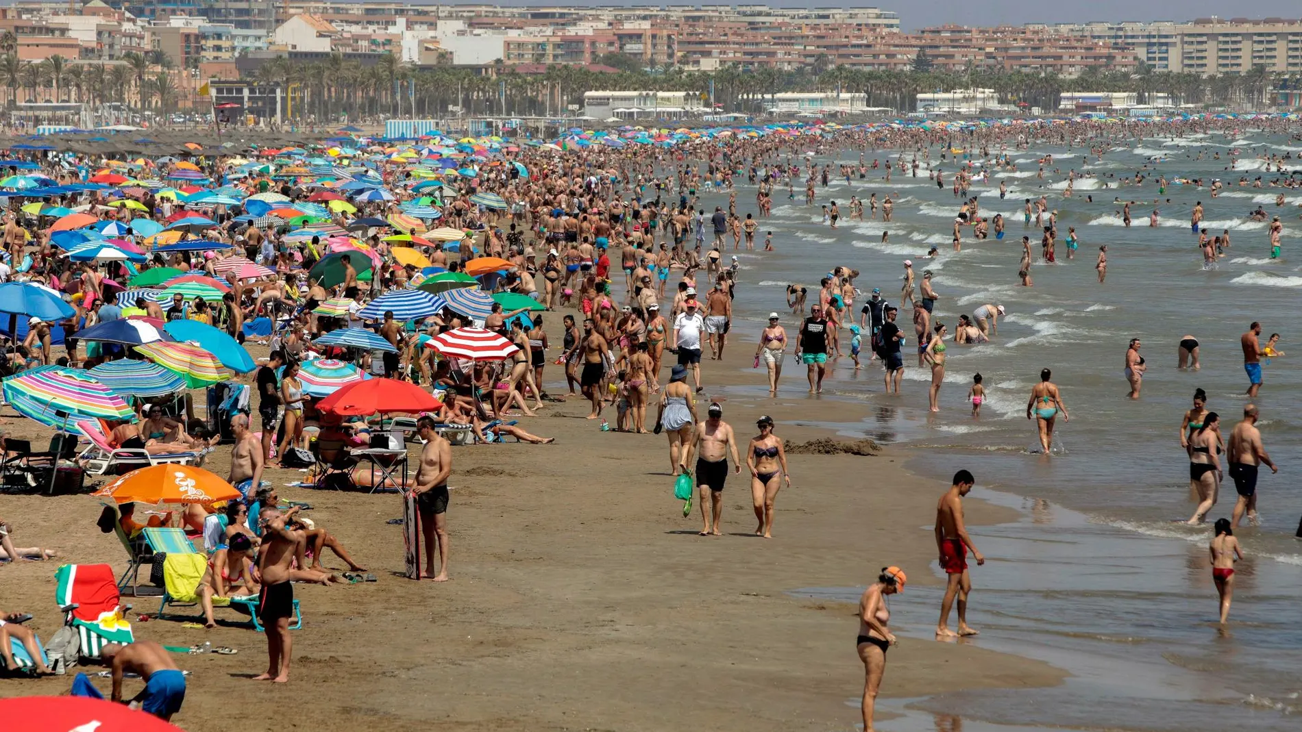 Fallece un bañista en Torrevieja, el tercer ahogado en Alicante en 24 horas