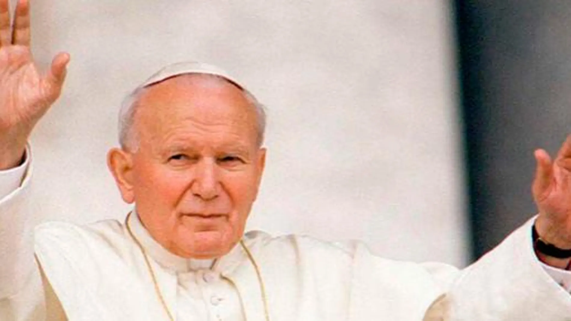 Juan Pablo II, asediado por los espías comunistas