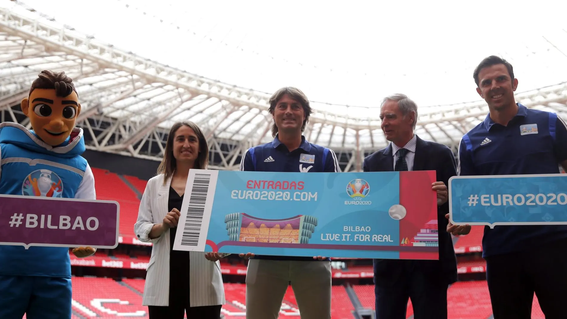 Julen Guerrero, Rojo y Marchena en San Mamés, una de las sedes de la Euro 2020