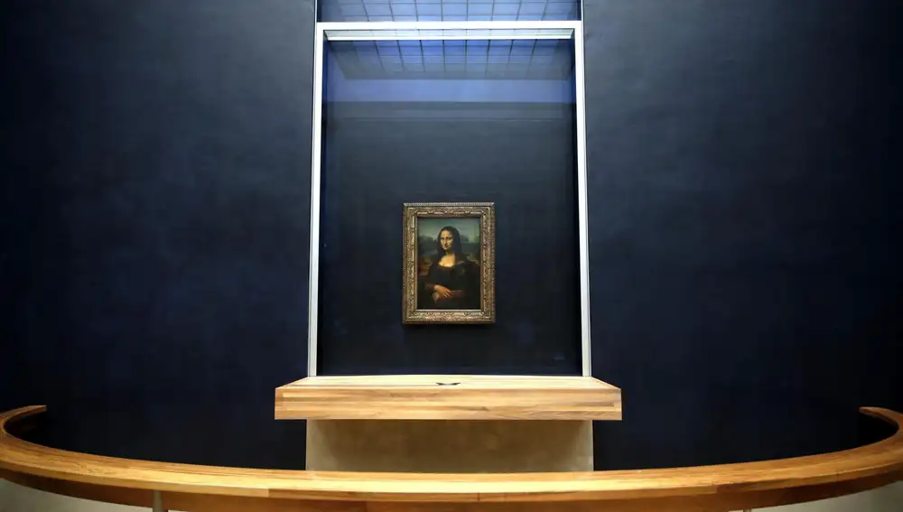 El cuadro de Leonardo está protegido con un cristal desde mediados de los años cincuenta del pasado siglo
