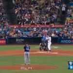 Partido entre Los Ángeles Dodgers y los San Diego Padres en el que continuaron jugado a pesar del terremoto