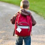El 80,4% de los niños en edad escolar excede el peso recomendado de sus mochilas