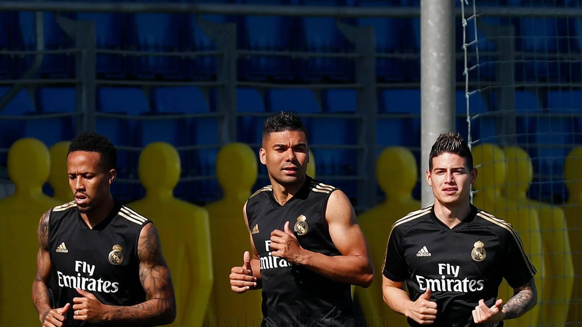 James, en el entrenamiento del Real Madrid