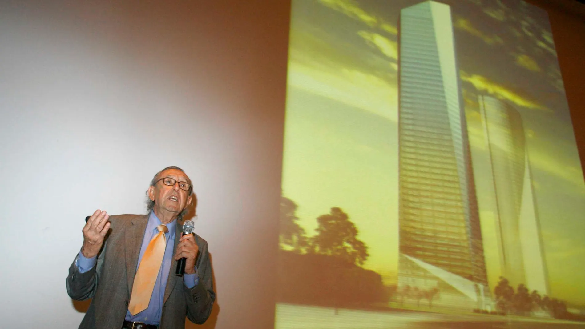 En España ha dejado su impronta con varios edificios emblemáticos en Madrid, Bilbao y Sevilla / Foto: La Razón