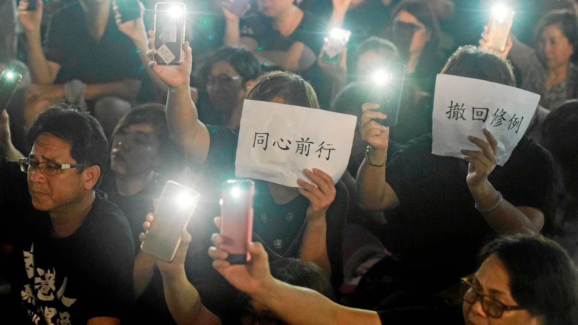 Protesta de las «Madres de Hong Kong» el pasado viernes