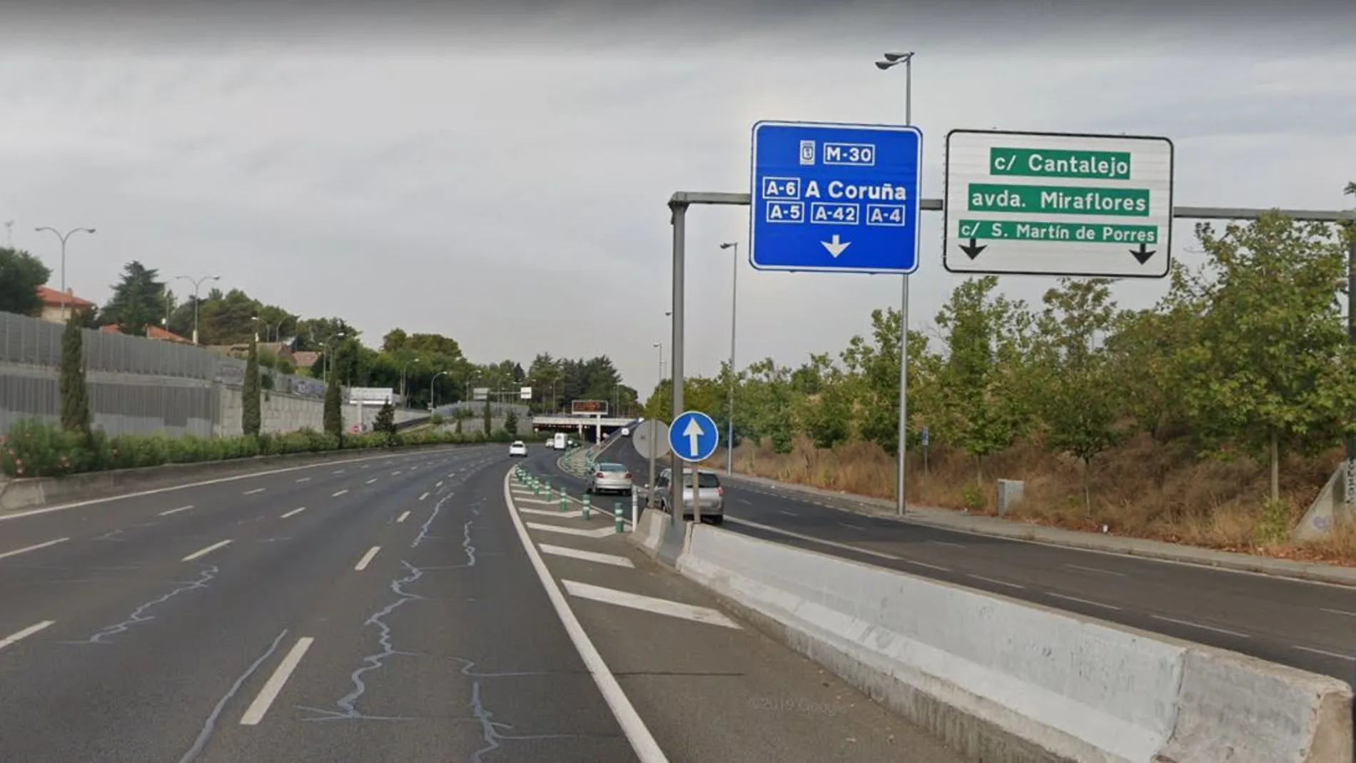 El radar se encuentra en el kilómetro 27 de la calzada exterior de la M-30 en sentido este-oeste