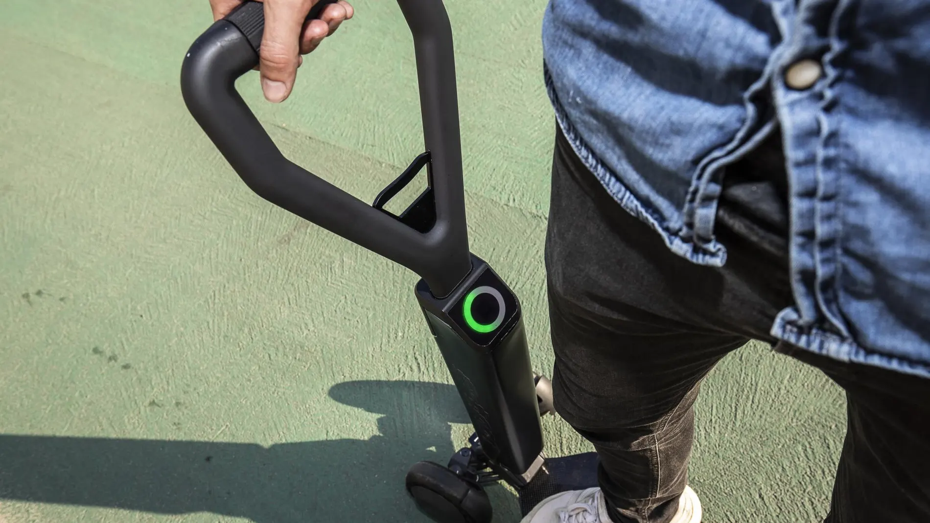 Audi también se pasa a los patinetes