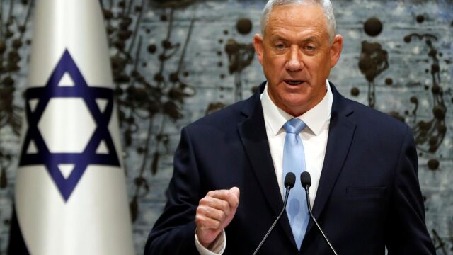El centrista Benny Gantz, ayer tras recibir el encargo de formar Gobierno/Reuters