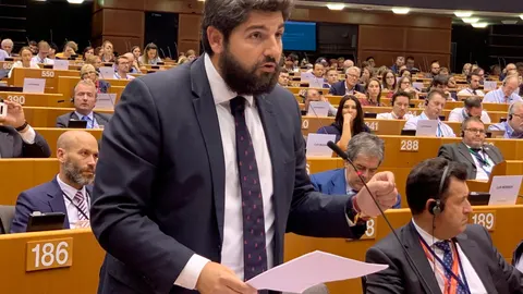 El presidente de la Región de Murcia, Fernando López Miras, durante su comparecencia en el Pleno del Comité Europeo de las Regiones