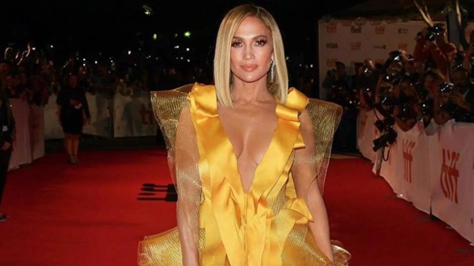Jennifer Lopez se corta el pelo y protagoniza el look más hortera del festival de Toronto