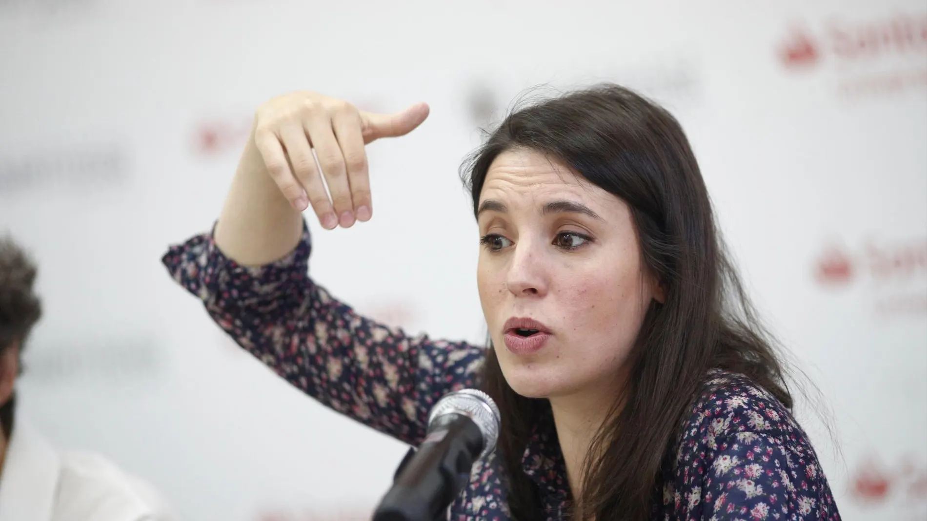 Irene Montero en un curso llamado “Bases para un nuevo republicanismo” en El Escorial