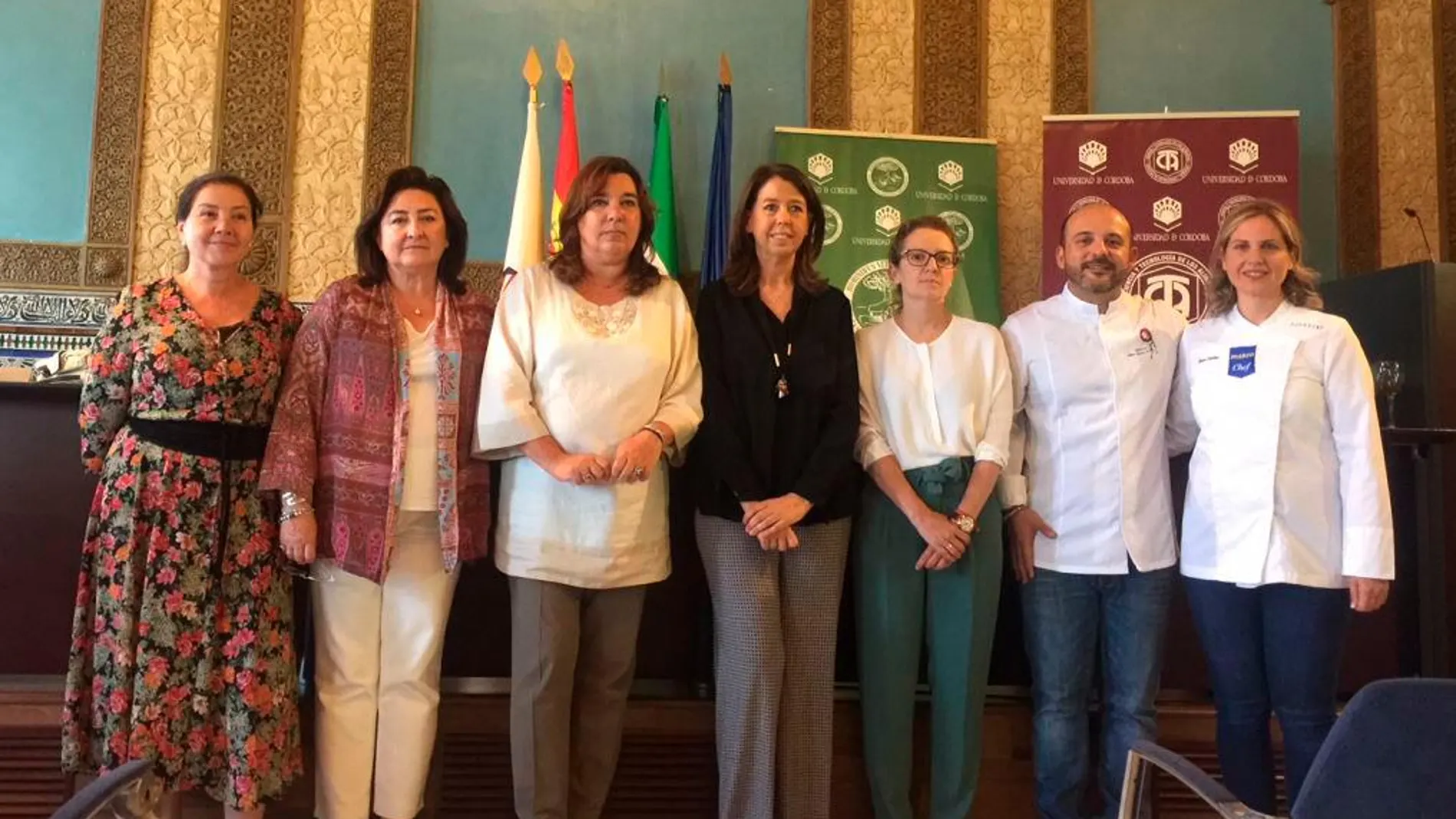Rosa Vañó, Almudena Villegas, Salud Serrano, Rosario Moyano, Diana Martín, Kisko García, Blanca Sanchez.