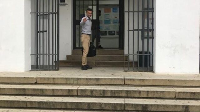 Maíllo, en su primer día de regreso a las aulas en Aracena / Foto: La Razón