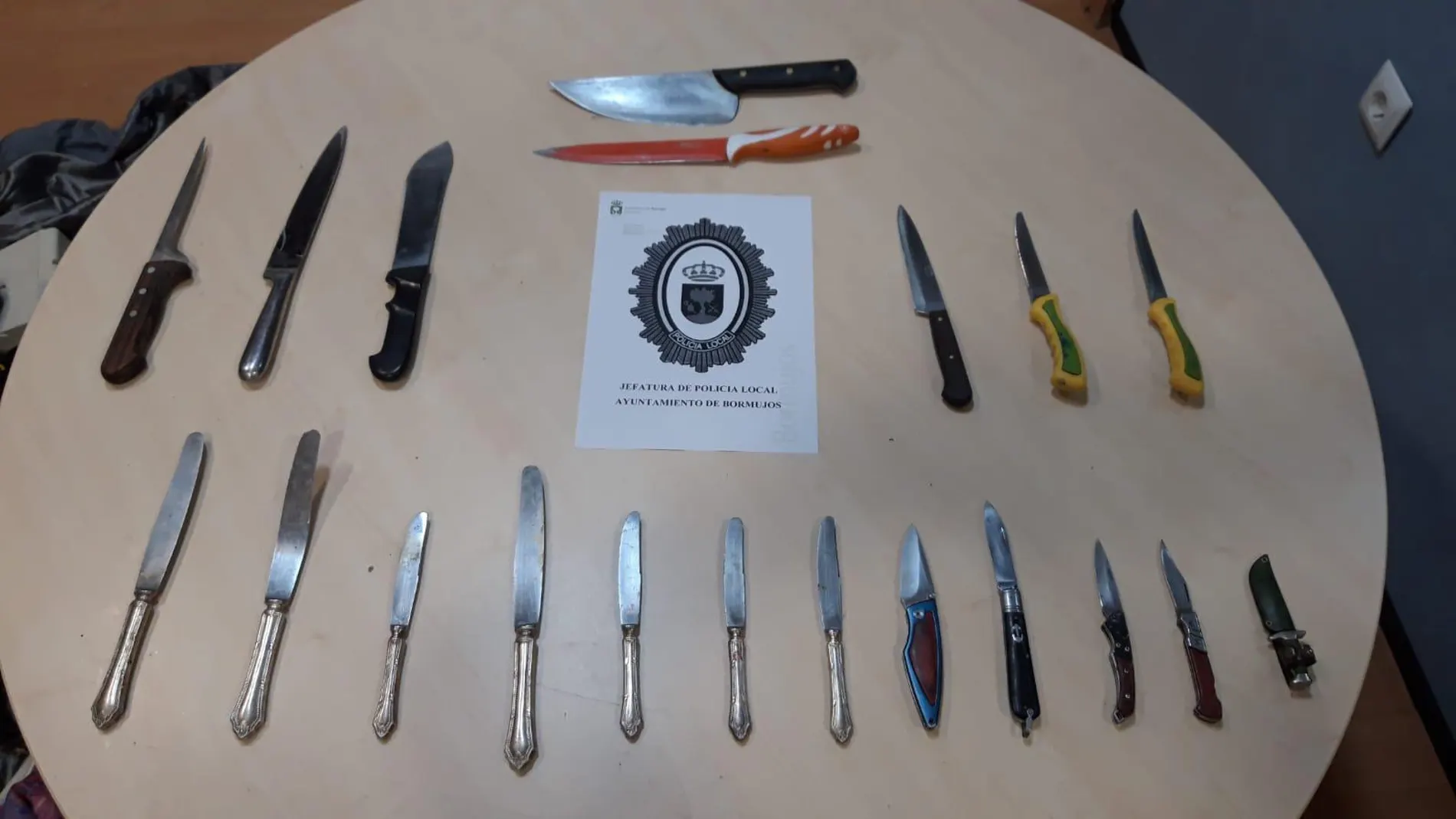 Imagen de las armas incautadas facilitada por el Ayuntamiento de Bormujos