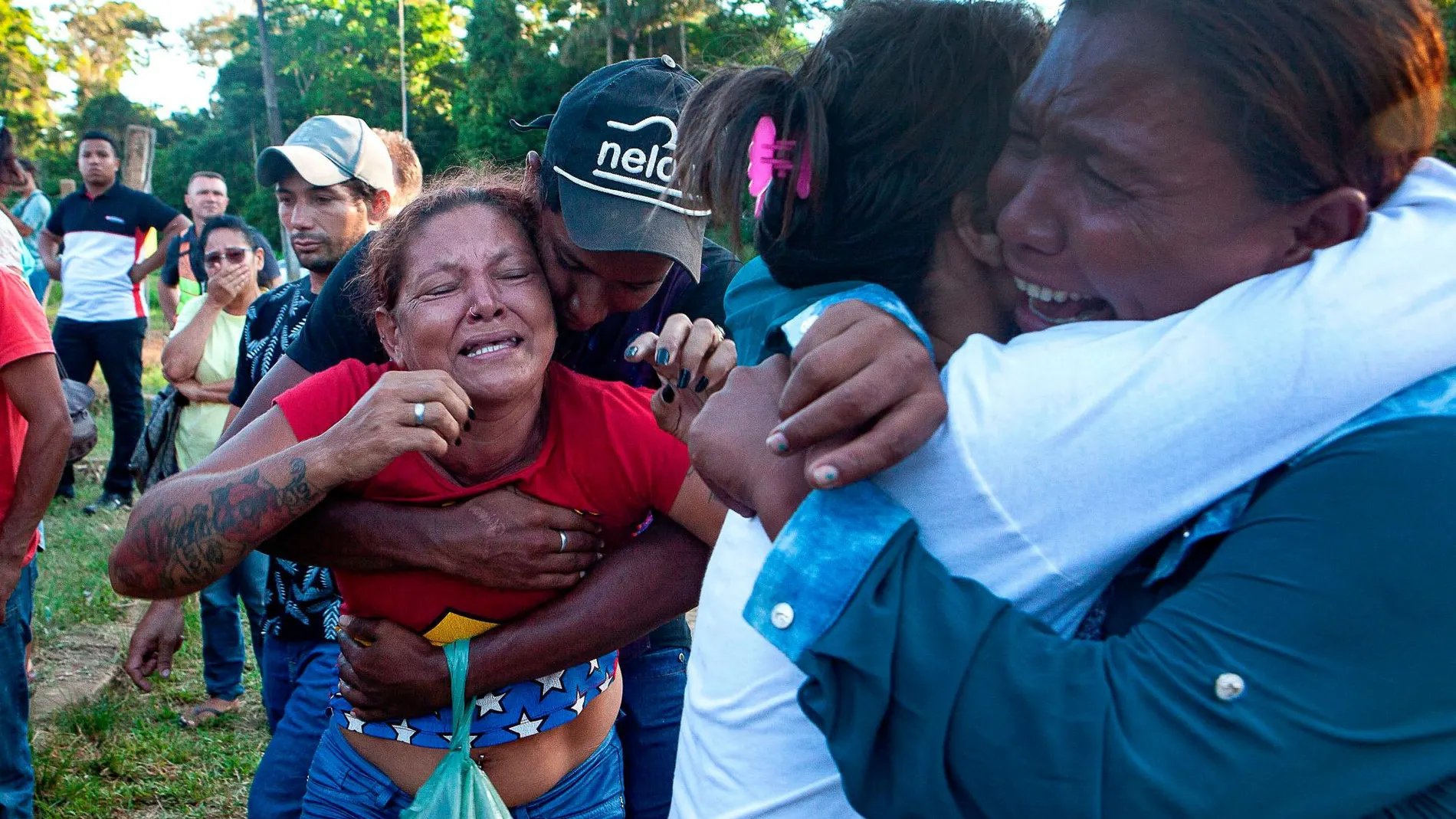 Familiares de las víctimas en la cará de Altamirá, en Brasil