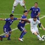 Regate de Lionel Messi en el enfrentamiento entre Argentina y Paraguay