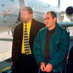 José Javier Zabaleta Elosegi, "Baldo", a su llegada al aeropuerto de Brajas procedente de Burdeos tras ser extraditado por Francia / Foto: Efe