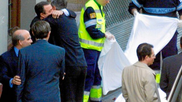 Giménez Abad recibió tres disparos en la cabeza de un etarra cuando se dirigía junto a uno de sus hijos a ver un partido del Real Zaragoza