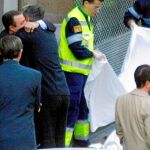 Giménez Abad recibió tres disparos en la cabeza de un etarra cuando se dirigía junto a uno de sus hijos a ver un partido del Real Zaragoza