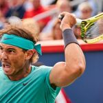 Nadal da un golpe de derecha en su partido ante Fognini