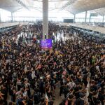 Protestas en el aeropuerto de Hong Kong