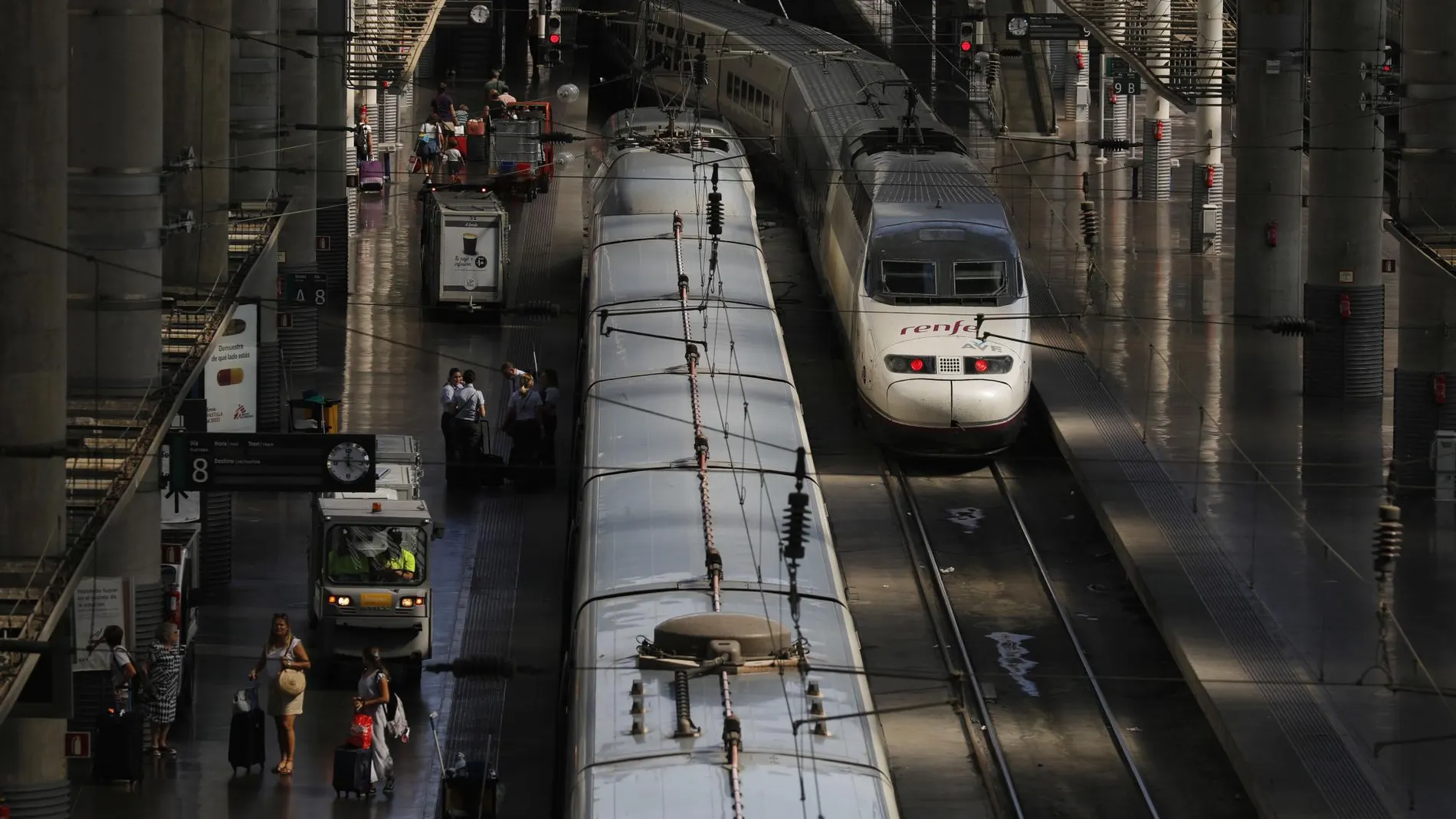 Renfe cancelará 56 trenes de Alta Velocidad y Larga Distancia este viernes